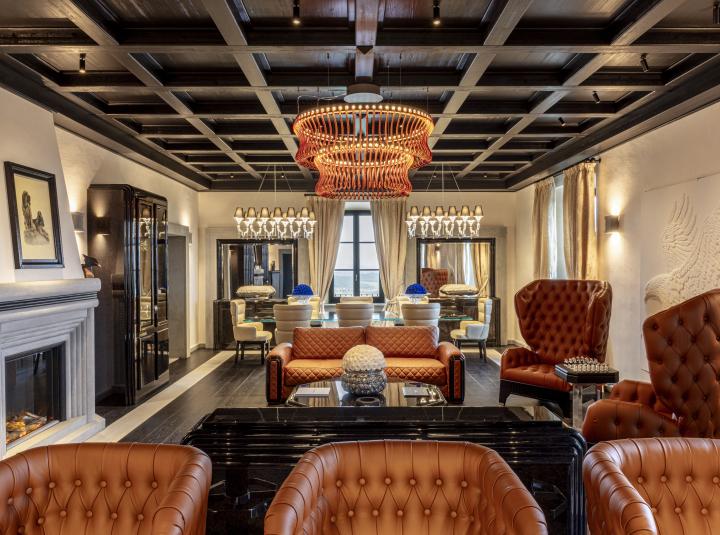 Crown suspensions, Domo Nevada chandeliers