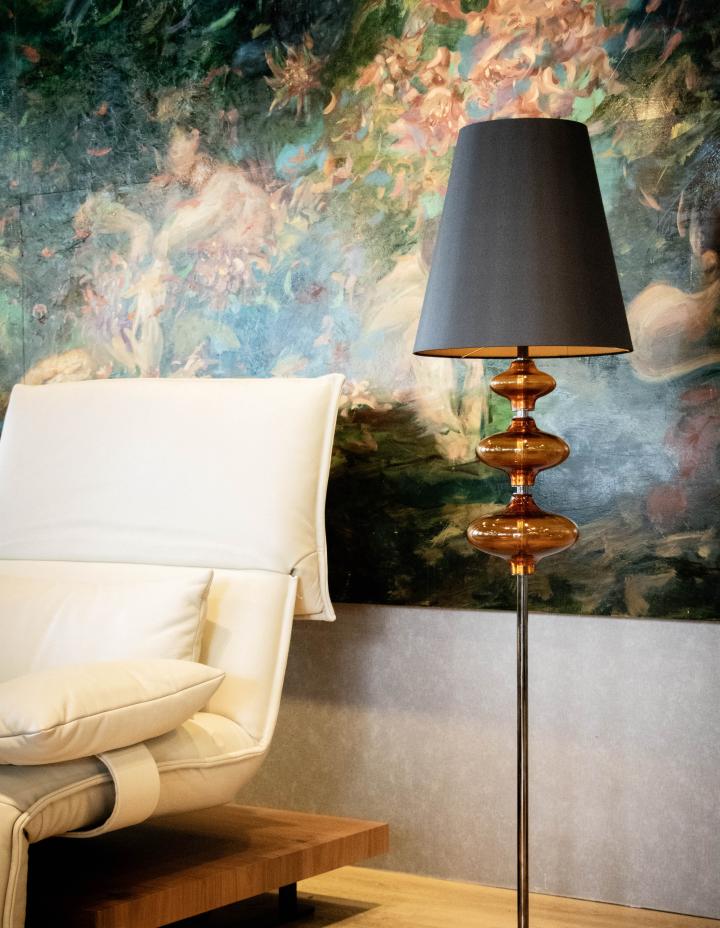 Eva floor lamp