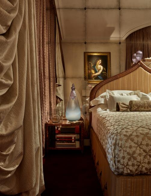 bt_wowhouse-2025-fortuny_bonacina_baroviertoso-primary-bedroom-by-tomef-design_photo_james-mcdonald0730_web.jpg