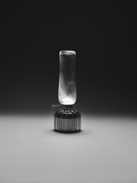 bt_aurora_portable-lamp_nichettor_editorial_07.jpg